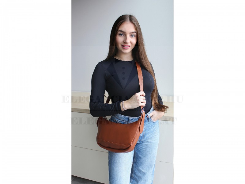 Női kézitáska - 32x17 cm Női táska, pénztárca, öv Női kézitáska - 32x17 cm Női táska, pénztárca, öv